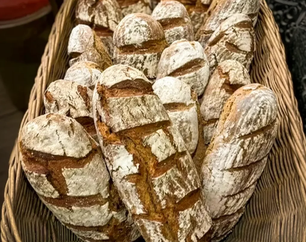 Roggenbrot vom Holzofen